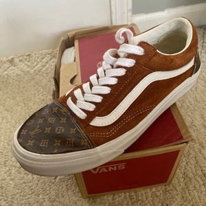 VANDYTHEPINK customized Vans Women’s 9.5 SOLD OUT